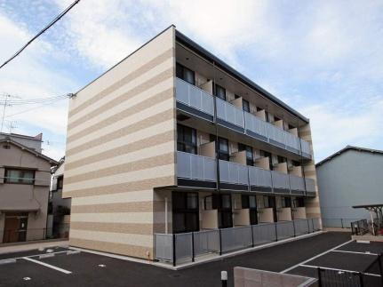 レオパレスＳＡＫＡＢＥ　ＩＩ 3階建