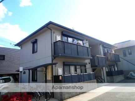 ファミール和 2階建