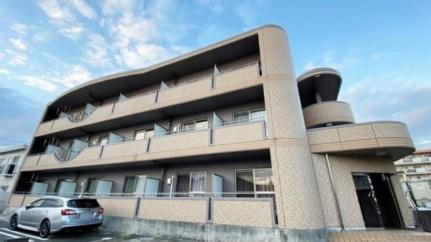 Ｓｍａｌｌ　Ｌｕｘｕｒｙ 3階建