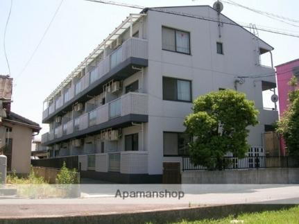 コーポＢｅｅ　Ｈｏｕｓｅ 3階建
