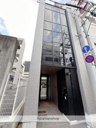 広島県広島市中区榎町 3階建