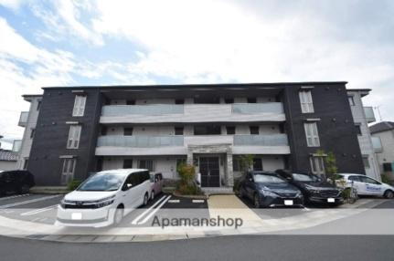 広島県東広島市西条大坪町 3階建
