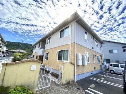 カリーノ　スクエア 2階建