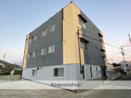 香川県高松市松並町 3階建
