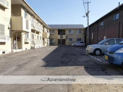 香川県高松市円座町 2階建