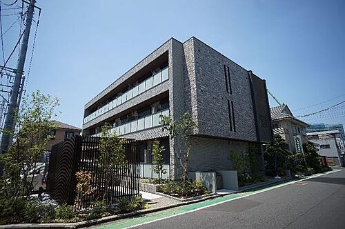ルポ 3階建