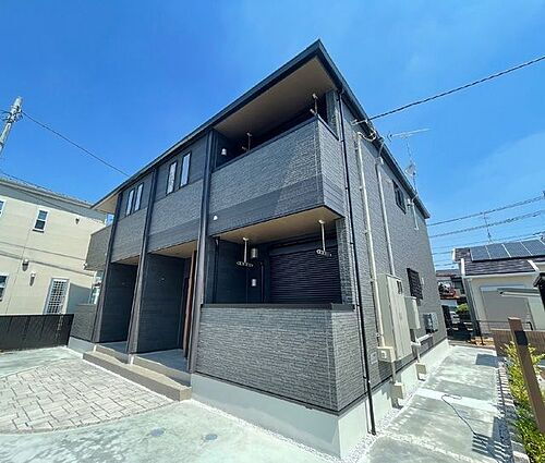 神奈川県厚木市飯山南２丁目 2階建