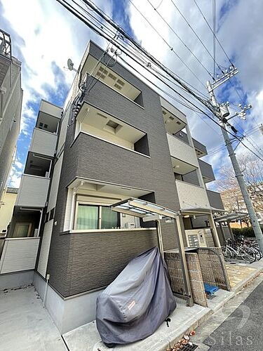 兵庫県西宮市甲子園口６丁目 3階建