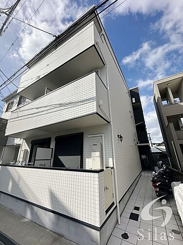 大阪府大阪市東淀川区東中島２丁目 3階建