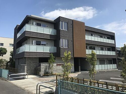 ブルー・アーパス 3階建