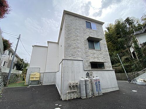 東京都町田市玉川学園７丁目 3階建