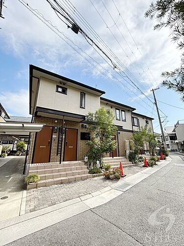 兵庫県宝塚市鹿塩１丁目 2階建