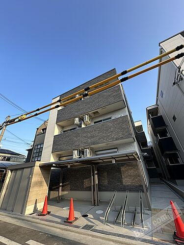 大阪府高石市千代田４丁目 3階建 築1年6ヶ月