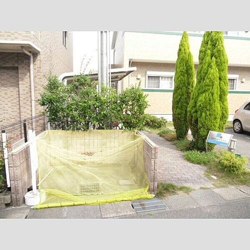 兵庫県明石市二見町西二見駅前４丁目 2階建 築19年11ヶ月
