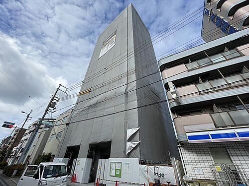 大阪府大阪市東淀川区上新庄３丁目  13階建