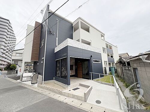 兵庫県川西市小花２丁目 3階建 築1年5ヶ月