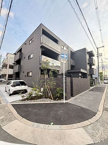 大阪府大阪市平野区流町４丁目 3階建