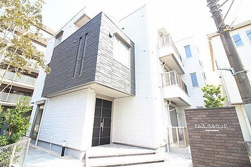 神奈川県厚木市旭町５丁目 3階建 築4年11ヶ月