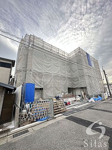 兵庫県西宮市西福町 3階建