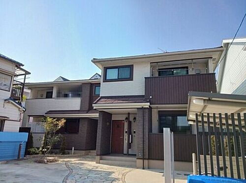 兵庫県尼崎市稲葉荘１丁目 築5年6ヶ月 2階建