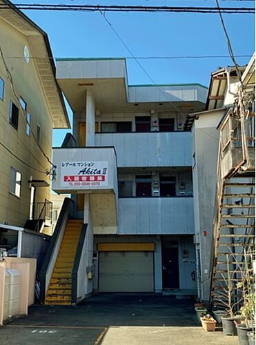 レアールマンションＡＫＩＴＡＩＩＩ 3階建