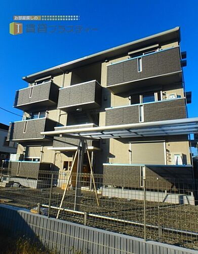 千葉県船橋市本中山３丁目 3階建