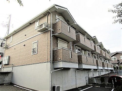 東京都町田市旭町３丁目 2階建