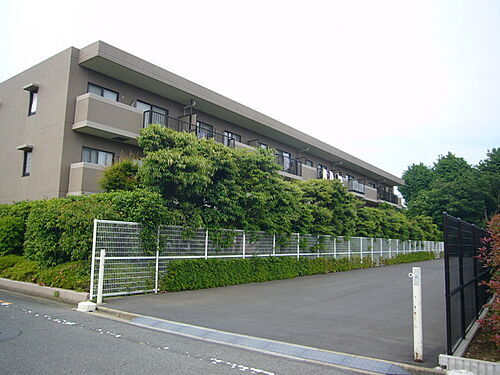 グランドゥール上石神井 3階建