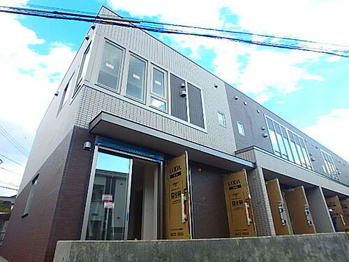 東京都八王子市東中野 2階建