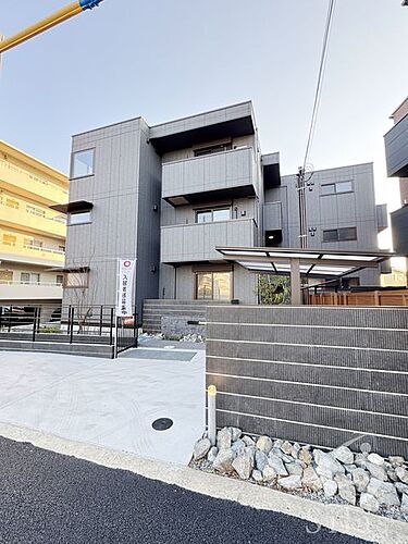 兵庫県明石市藤江 3階建 