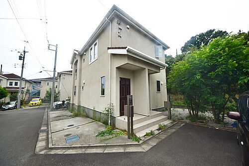 東京都稲城市平尾２丁目 2階建