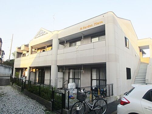 神奈川県伊勢原市上粕屋 2階建