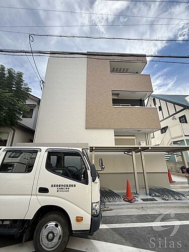 大阪府高石市東羽衣２丁目  3階建