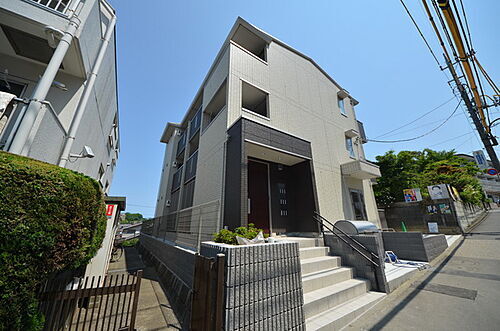東京都多摩市永山１丁目 3階建