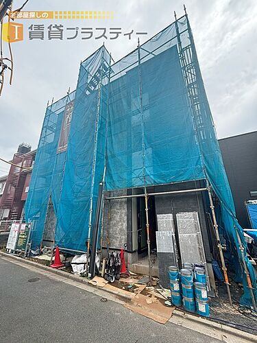 千葉県船橋市本中山４丁目 3階建