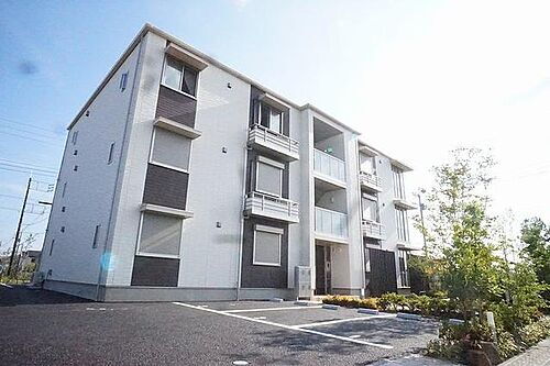 ソレイユ　みどりの 3階建