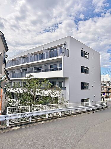 グランカーサ溝の口 5階建