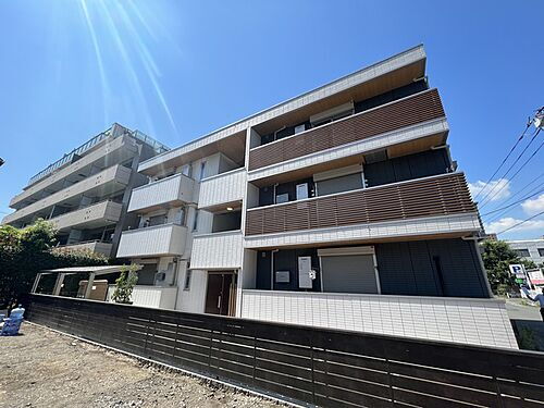 神奈川県大和市中央林間４丁目 3階建 築1年