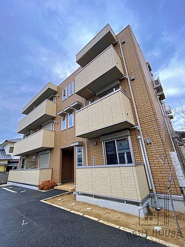 大阪府泉佐野市葵町４丁目 3階建 築10年