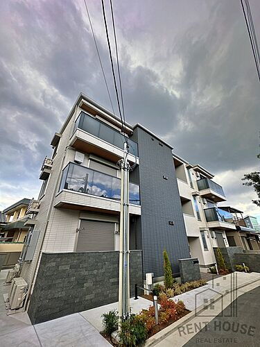 大阪府堺市西区鳳西町３丁 3階建 