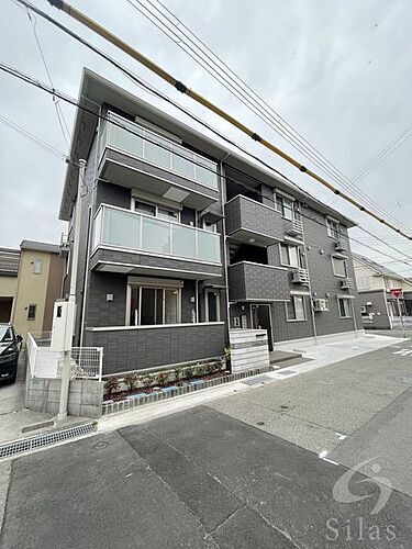 兵庫県明石市日富美町 3階建