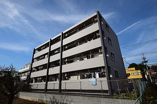 東京都八王子市下柚木２丁目 4階建