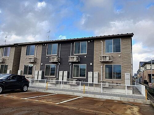 ラポール三條ＩＩ 2階建