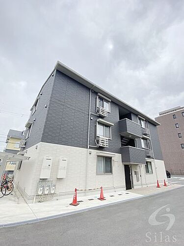 兵庫県神戸市北区有野中町４丁目 3階建 築4年2ヶ月