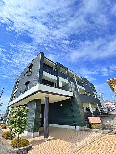 和歌山県和歌山市三葛 3階建 築20年5ヶ月