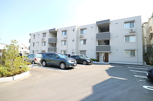 大阪府枚方市藤阪西町 3階建 築5年10ヶ月