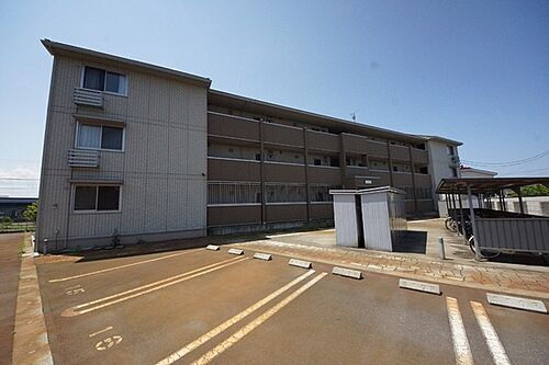 Ｃａｒｒｅｒａ 3階建