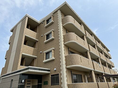 静岡県富士市五貫島 4階建