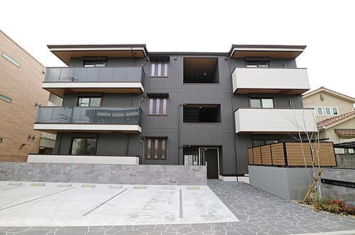 大阪府堺市西区浜寺諏訪森町中２丁 賃貸アパート