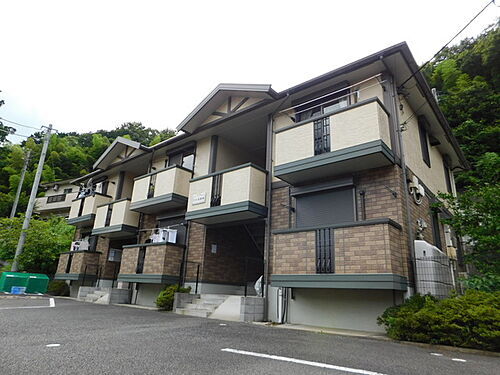 東京都八王子市寺田町 2階建